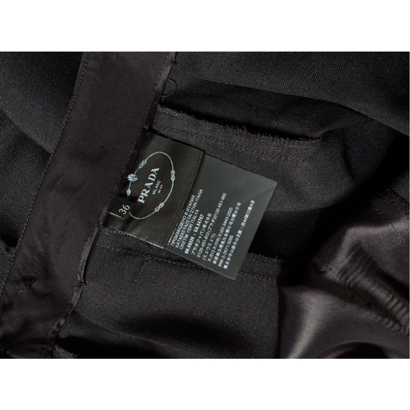 Prada 黑色半截裙-4