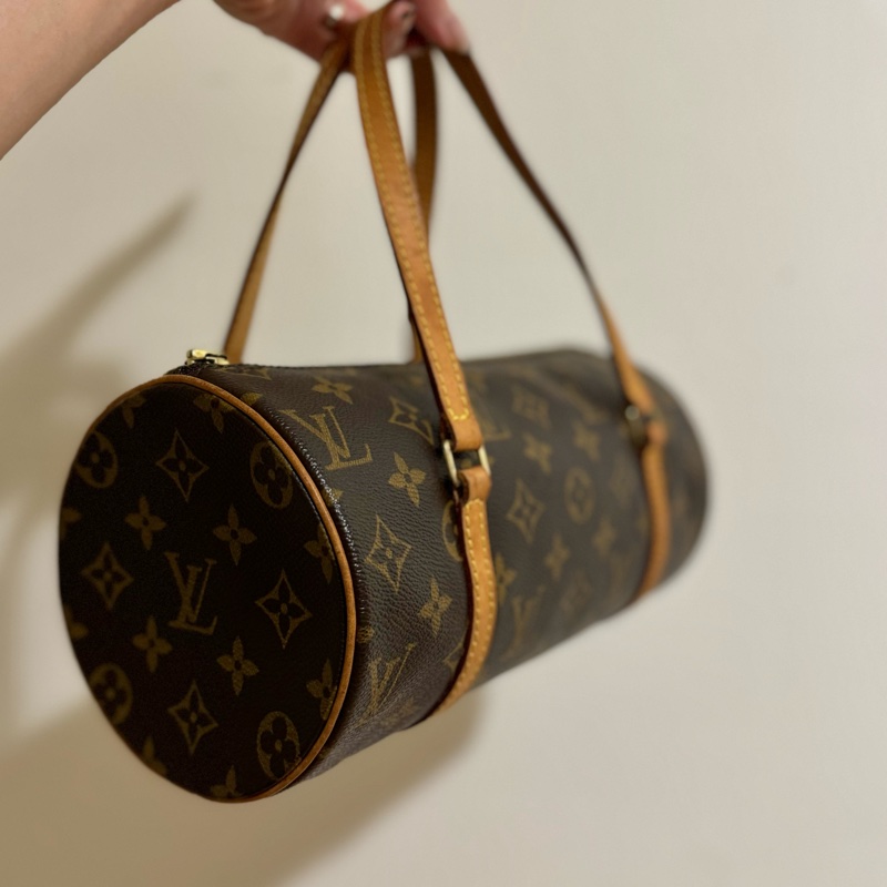 新上架❤️🔥LV Papillon 巴比隆26🤎有塵袋🤎老花圓筒包-16