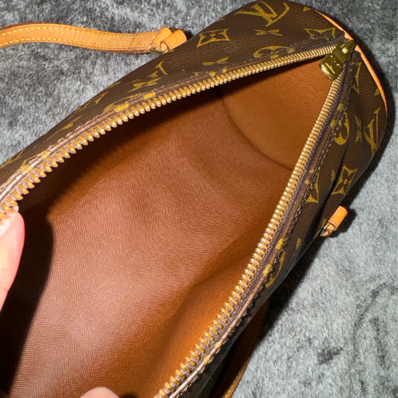 新上架❤️🔥LV Papillon 巴比隆26🤎有塵袋🤎老花圓筒包-26