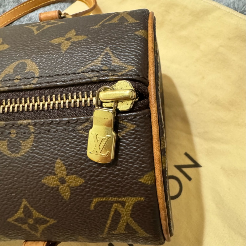 新上架❤️🔥LV Papillon 巴比隆26🤎有塵袋🤎老花圓筒包-31