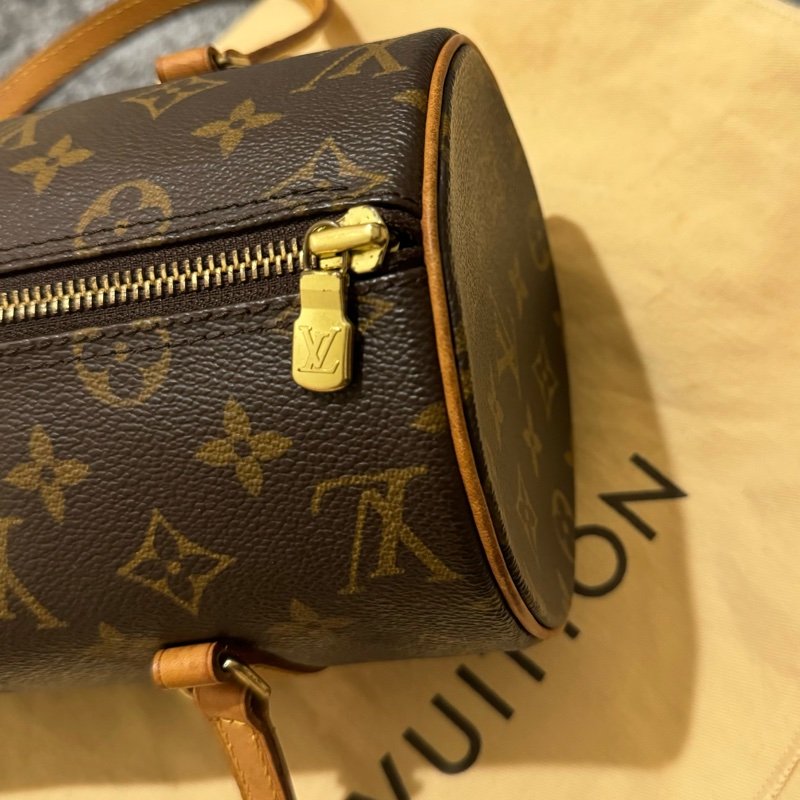 新上架❤️🔥LV Papillon 巴比隆26🤎有塵袋🤎老花圓筒包-48