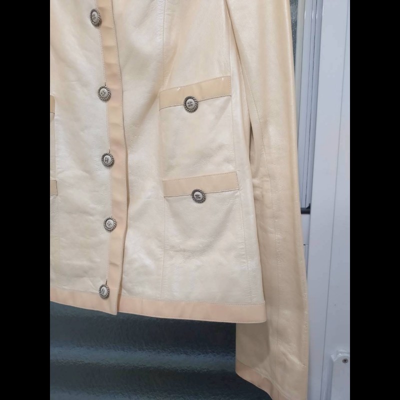 Chanel 珠光膚皮漆皮邊四口袋皮外套-1