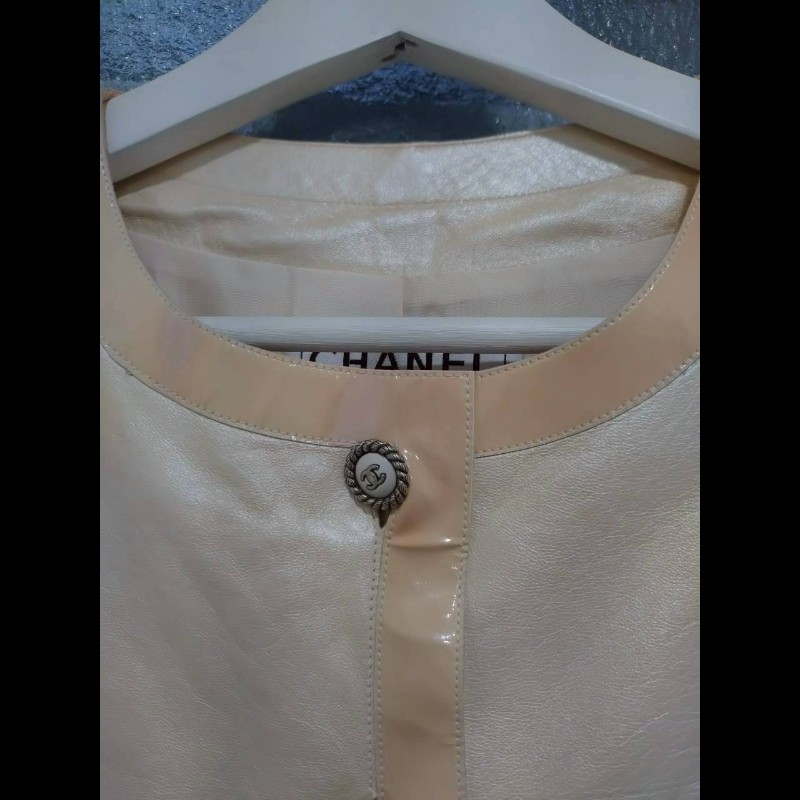 Chanel 珠光膚皮漆皮邊四口袋皮外套-13