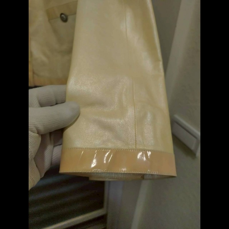 Chanel 珠光膚皮漆皮邊四口袋皮外套-15