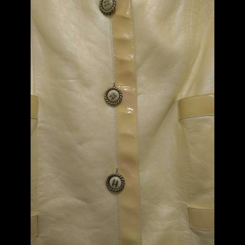 Chanel 珠光膚皮漆皮邊四口袋皮外套-26