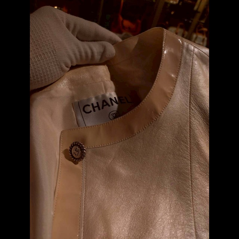 Chanel 珠光膚皮漆皮邊四口袋皮外套-30