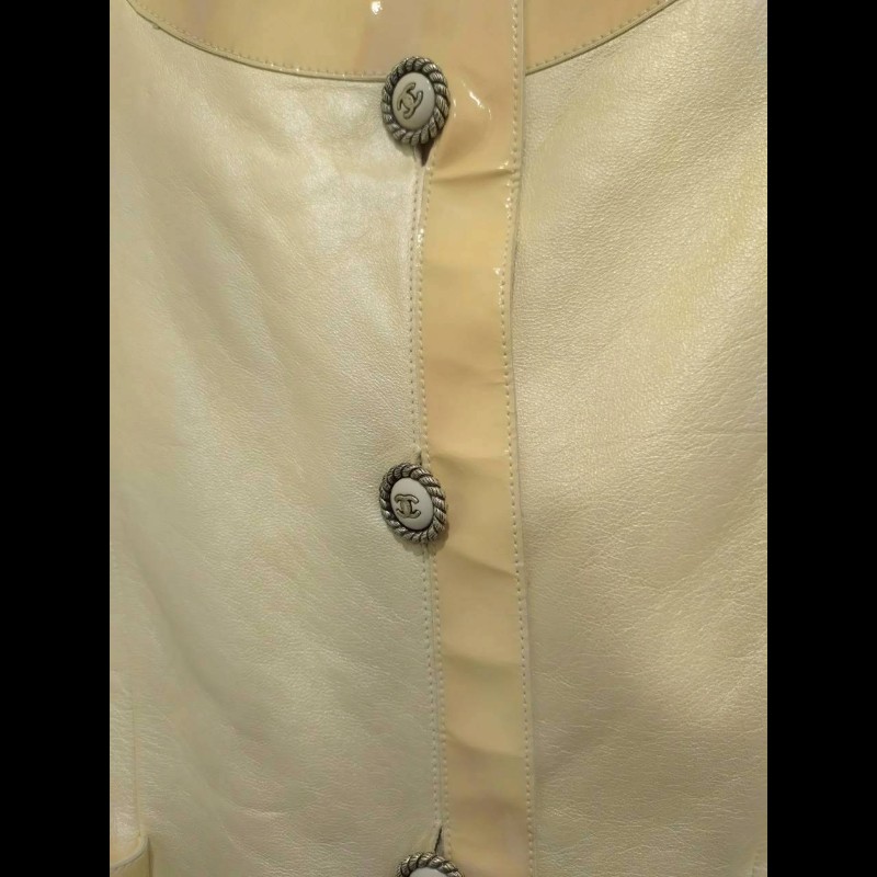 Chanel 珠光膚皮漆皮邊四口袋皮外套-32