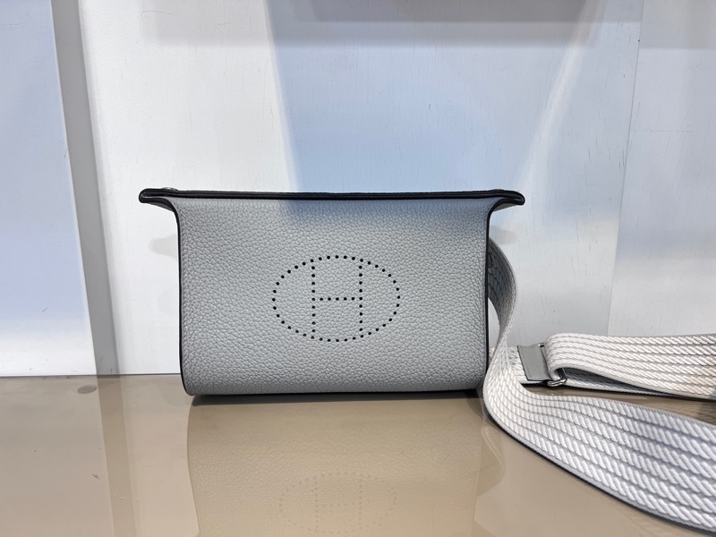 Hermes 冰川藍Togo皮Videpiches銀釦肩斜背包-0