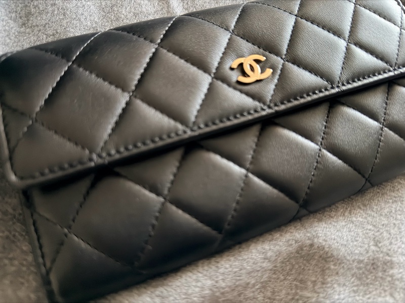 Chanel 黑金羊皮長夾-1