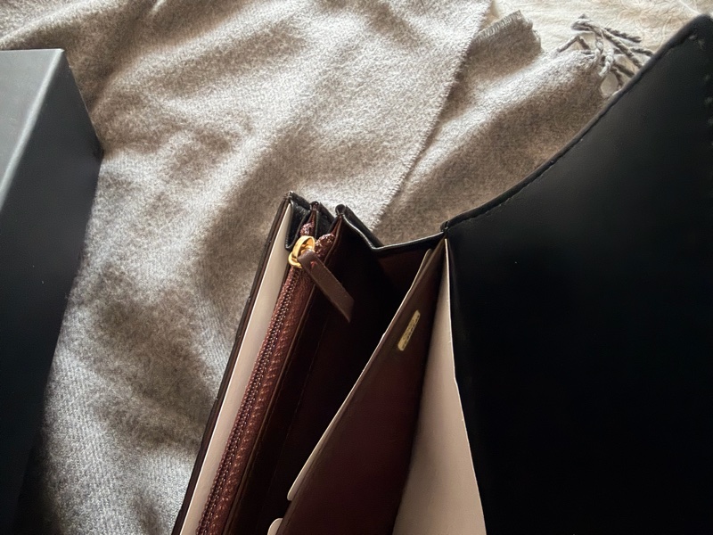 Chanel 黑金羊皮長夾-13