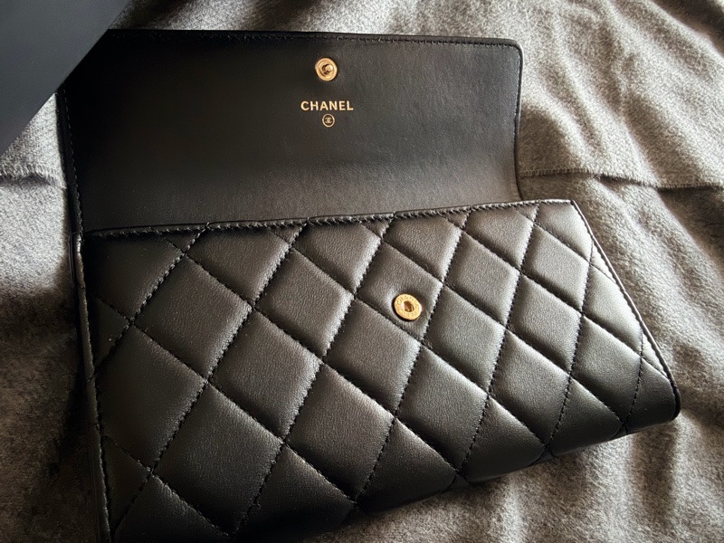 Chanel 黑金羊皮長夾-15