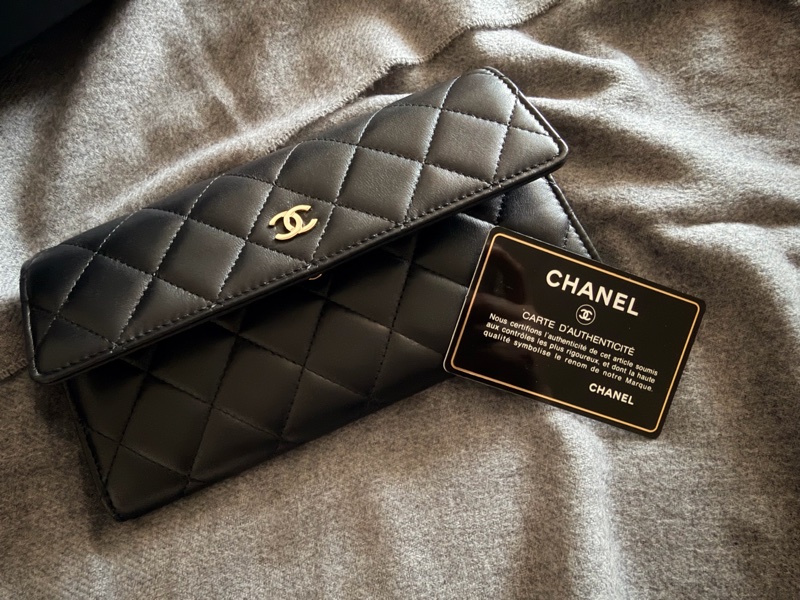 Chanel 黑金羊皮長夾-21