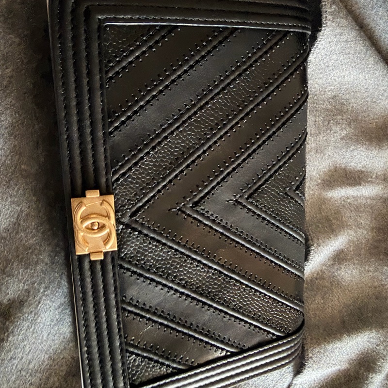 Chanel 限量款黑金 牛皮 BOY woc-8