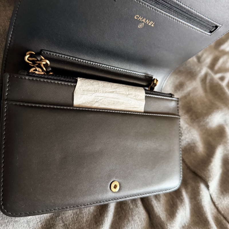 Chanel 限量款黑金 牛皮 BOY woc-14
