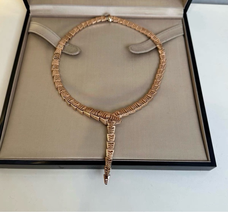 22年有保咭🐍 Bvlgari寶格麗 Serpenti Viper 玫瑰金滿鑽 寬版蛇形 靈蛇 蛇頭項鍊-1