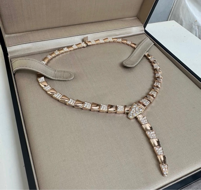 22年有保咭🐍 Bvlgari寶格麗 Serpenti Viper 玫瑰金滿鑽 寬版蛇形 靈蛇 蛇頭項鍊-3