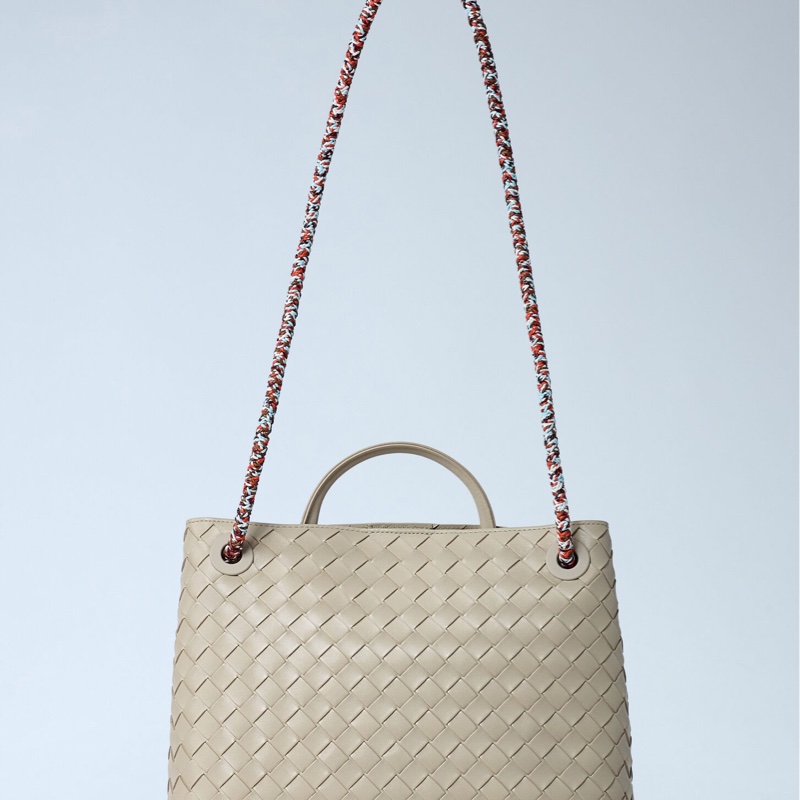 Bottega Veneta 女士 小號 Andiamo 手提包均碼碼小號、20cm*10cm*25cm-1