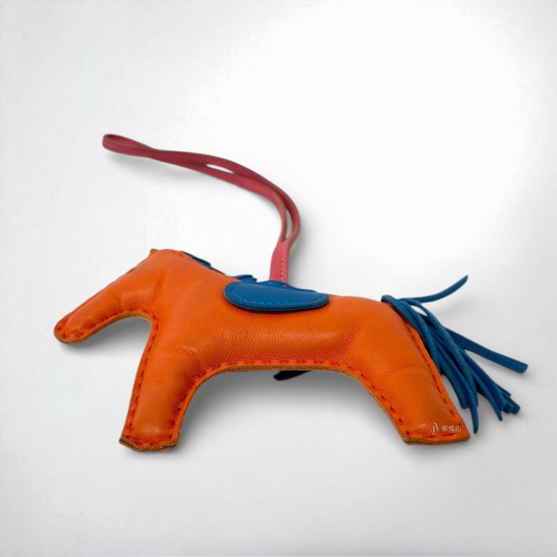 HERMES橘拚藍小羊皮中號小馬吊飾-4