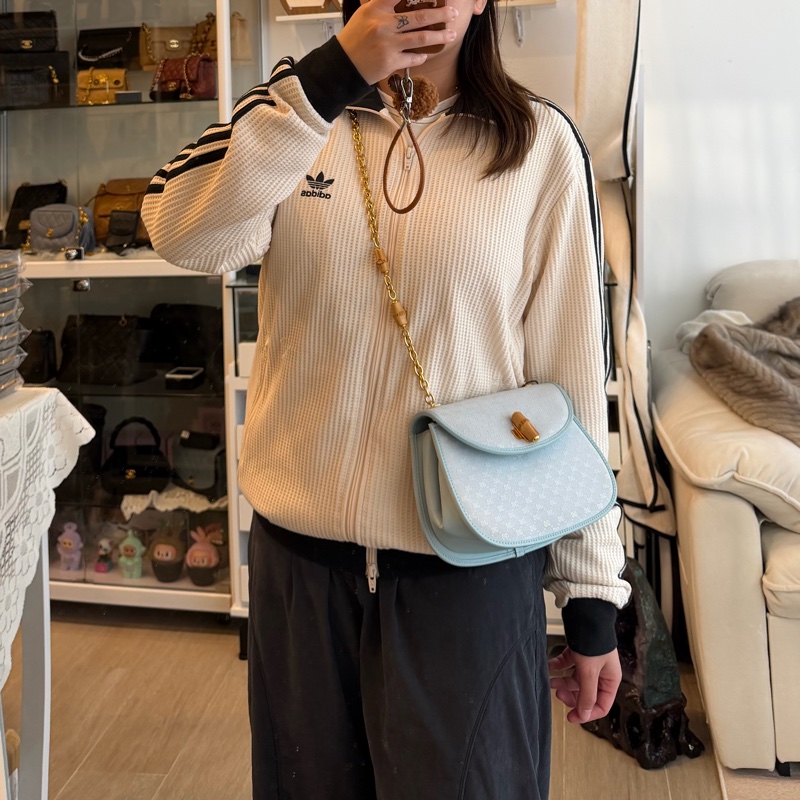 Old Gucci 嬰兒藍色 baby blue 竹子 bamboo 斜挎包 斜揹包-17