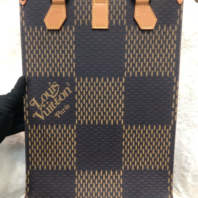 LV x Nigo Monogram Tote Bag 男/女 XC198-7