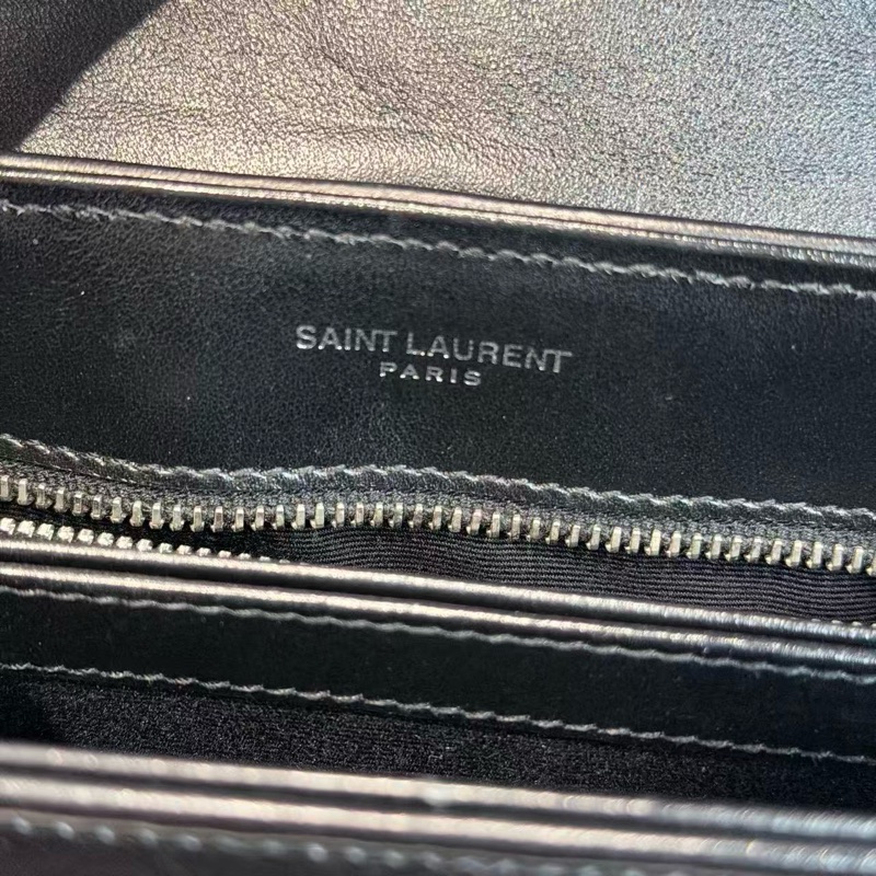 ▪️超可愛小個子必入▪️YSL LouLou Toy方胖子肩帶款斜挎包 黑色 銀Logo絎縫-7