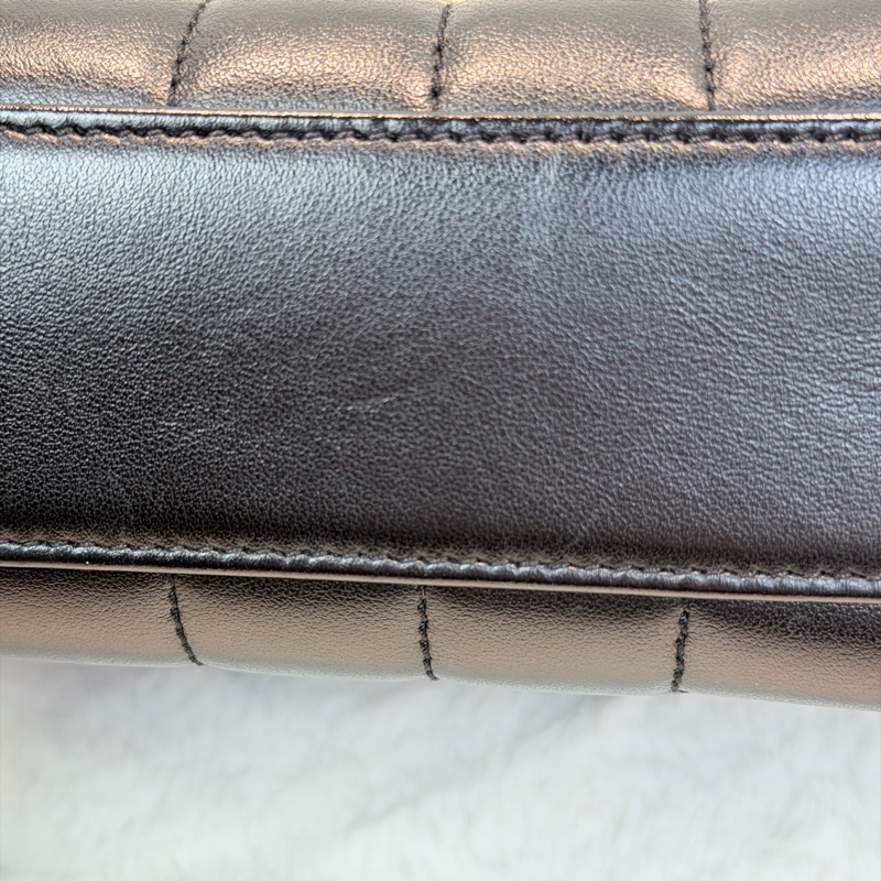 ▪️超可愛小個子必入▪️YSL LouLou Toy方胖子肩帶款斜挎包 黑色 銀Logo絎縫-11