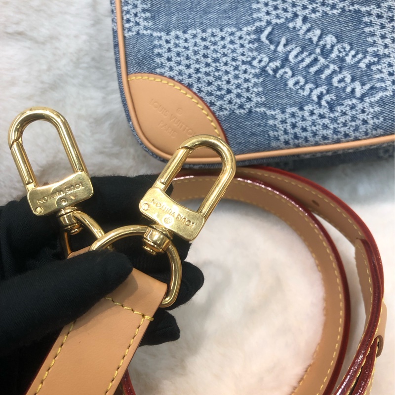 LV 牛仔棋盤格日字袋斜版 丹寜 男/女 XC197-7