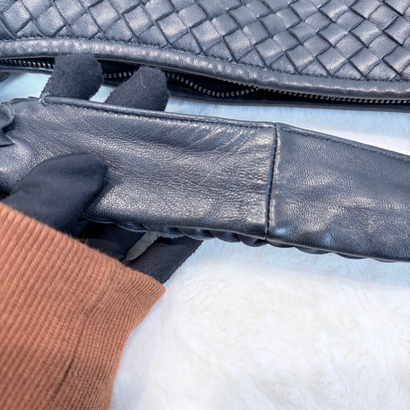 ▪️通勤必入必購 BV Hop腋下包-12