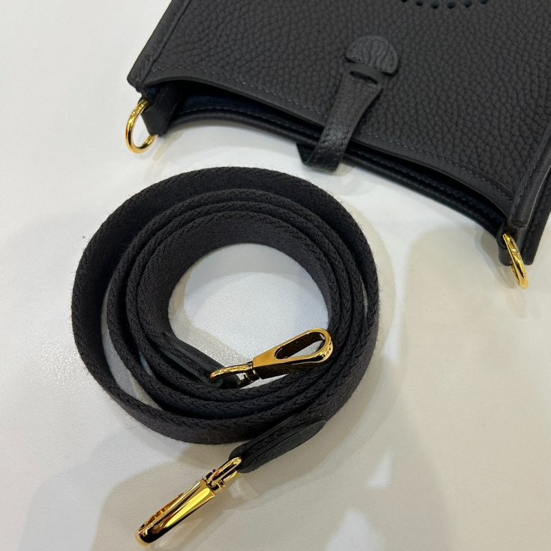 HERMES 3Y深藍Caban Mini Evelyne-8