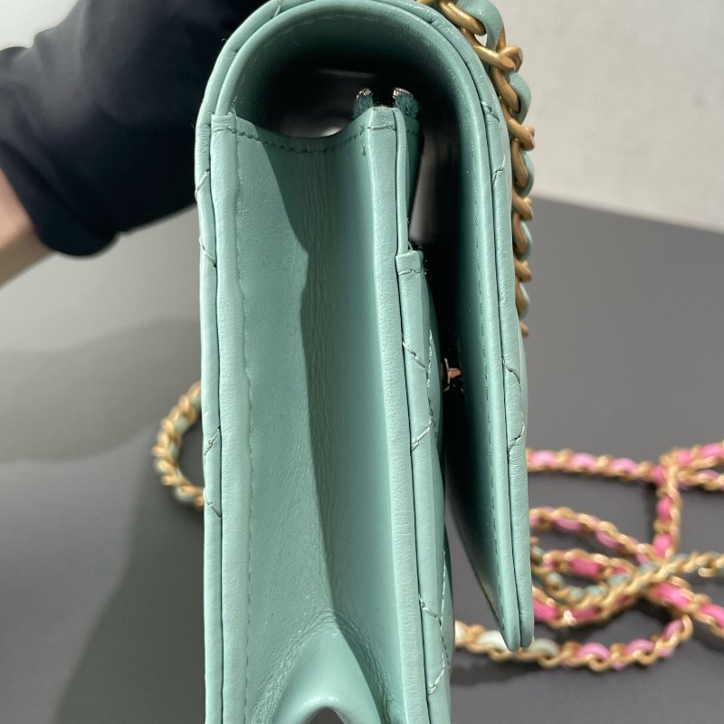 閒置新 Chanel香奈兒彩虹手柄牛油果綠WOC芯片款-3