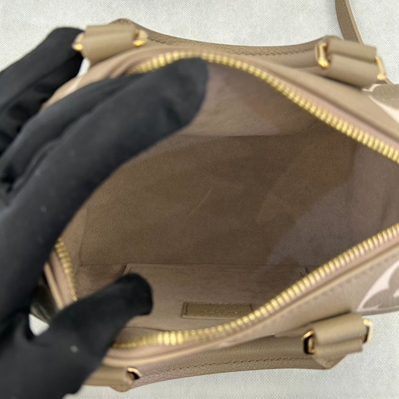 Louis Vuitton斑鳩灰牛皮壓紋Speedy20-7