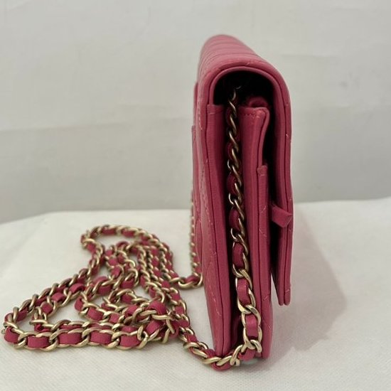 CHANEL粉羊皮霧金WOC-1