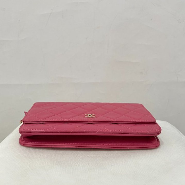 CHANEL粉羊皮霧金WOC-4