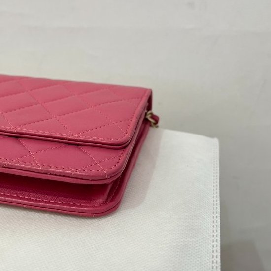 CHANEL粉羊皮霧金WOC-5