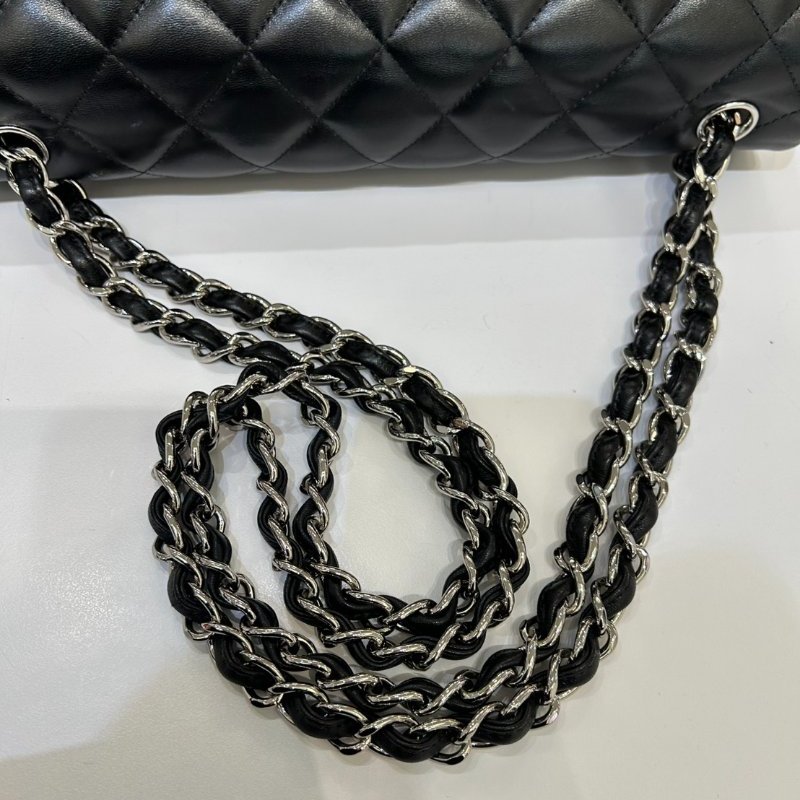 Chanel黑銀羊皮COCO FLAP JUMBO 30cm-9
