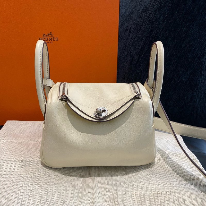 愛馬仕Hermes Lindy 奶油白銀扣Swift皮迷你包-0