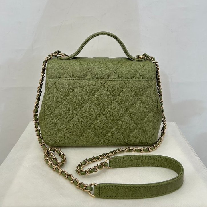 CHANEL 抹茶綠淡金郵差包-2