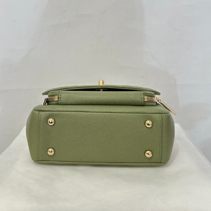 CHANEL 抹茶綠淡金郵差包-4