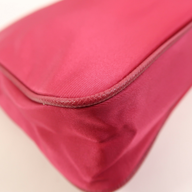 PRADA 尼龍Shoulder Bag金扣肩背袋-12