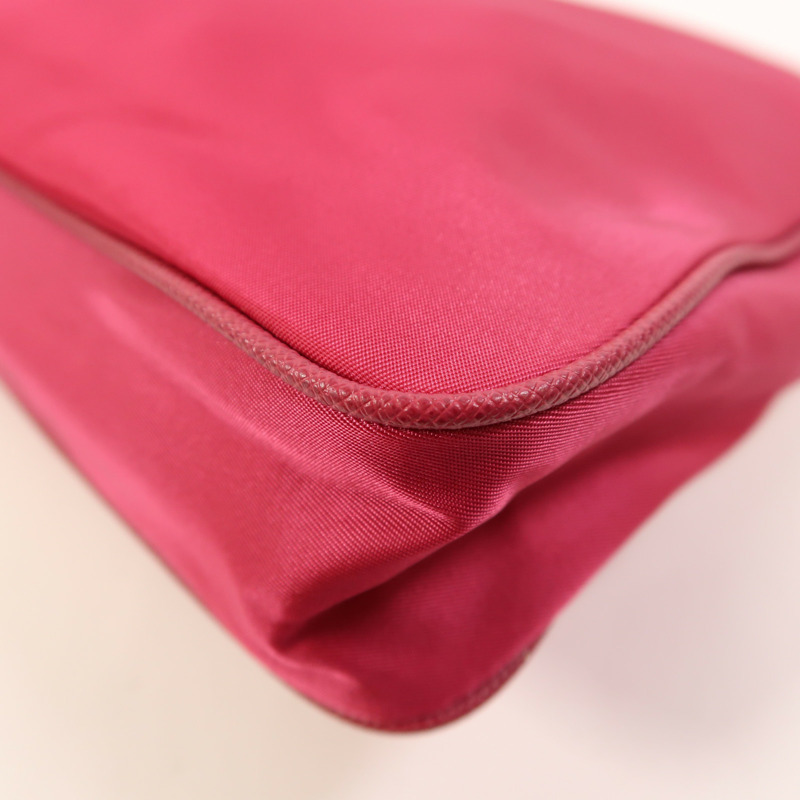 PRADA 尼龍Shoulder Bag金扣肩背袋-13