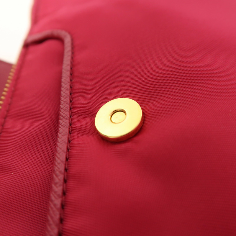 PRADA 尼龍Shoulder Bag金扣肩背袋-18
