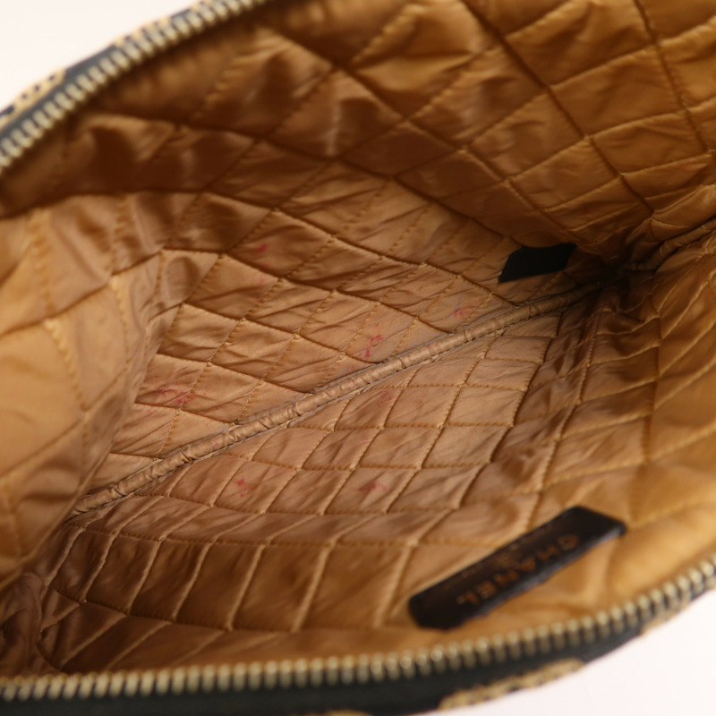 CHANEL 羊皮皮革Clutch金扣手拿包-4