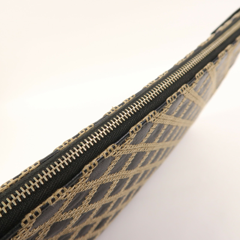 CHANEL 羊皮皮革Clutch金扣手拿包-14