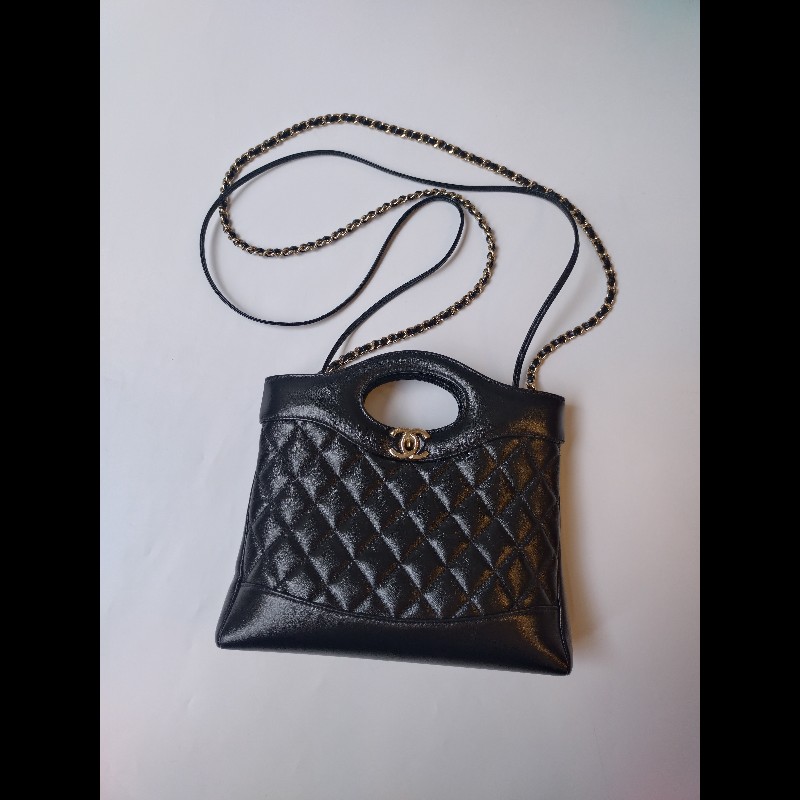 Chanel 金鍊黑油蠟皮革31包 24-2