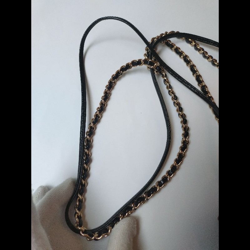 Chanel 金鍊黑油蠟皮革31包 24-27