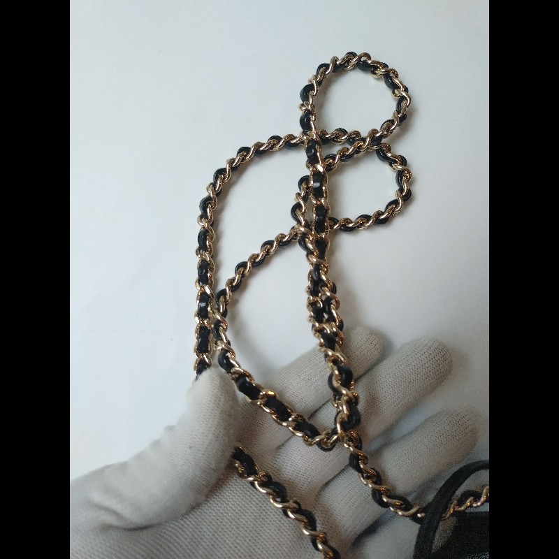 Chanel 金鍊黑油蠟皮革31包 24-28