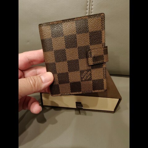 產品描述
路易威登 Damier Agenda 迷你計劃本封套 R20705/TH1011
型號：R20705
序號：TH1011
狀況如照片所示