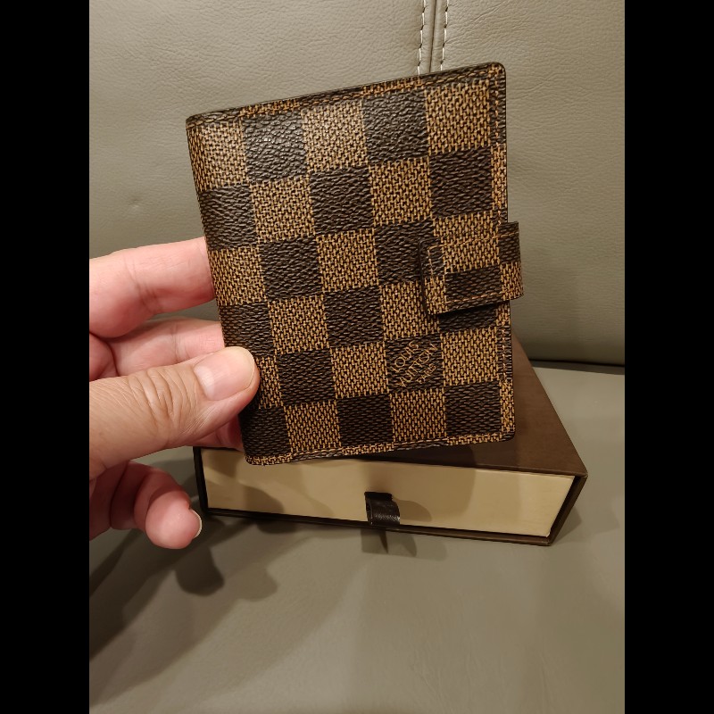 產品描述
路易威登 Damier Agenda 迷你計劃本封套 R20705/TH1011
型號:R20705
序號:TH1011
狀況如照片所示-0
