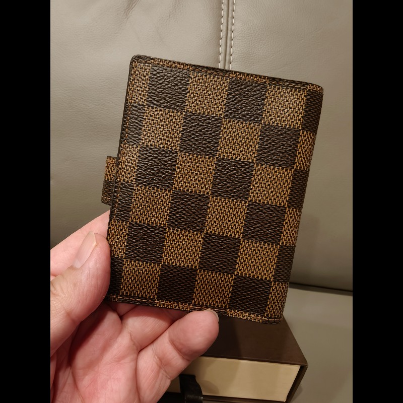 產品描述
路易威登 Damier Agenda 迷你計劃本封套 R20705/TH1011
型號:R20705
序號:TH1011
狀況如照片所示-3