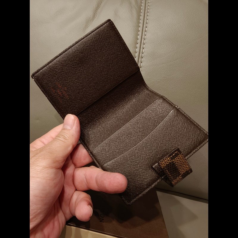 產品描述
路易威登 Damier Agenda 迷你計劃本封套 R20705/TH1011
型號:R20705
序號:TH1011
狀況如照片所示-5